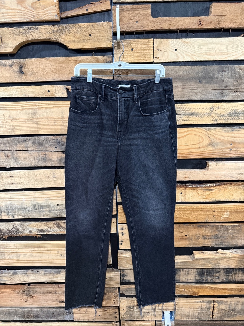 Good American Good‎ Boy
Jean Raw Hem Split Ankle In Black Size 8/29